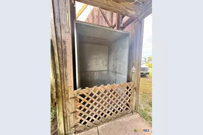 509 N 9th Street, Port O'Connor, TX 77982 - Photo 3
