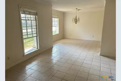 2406 Bon Aire Avenue, Victoria, TX 77901 - Photo 9