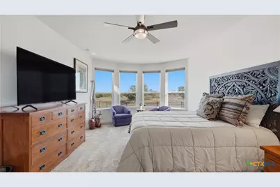 820 Silverberry Drive, New Braunfels, TX 78132 - Photo 13