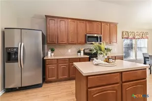 1716 Oak Wind, New Braunfels, TX 78132 - Photo 11