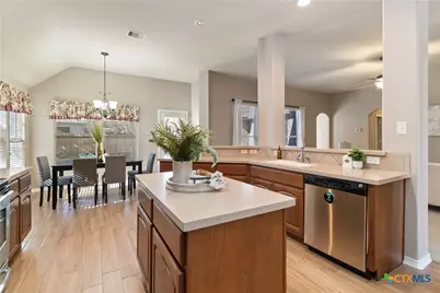 1716 Oak Wind, New Braunfels, TX 78132 - Photo 17