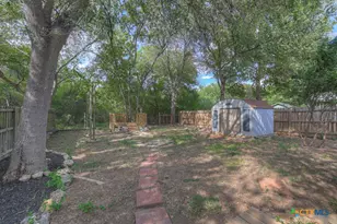 3915 Chimney Springs Dr, San Antonio, TX 78247 - Photo 19