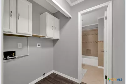 3915 Chimney Springs Drive, San Antonio, TX 78247 - Photo 13