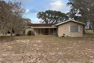 254 Co Rd 444, Hallettsville, TX 77964 - Photo 3