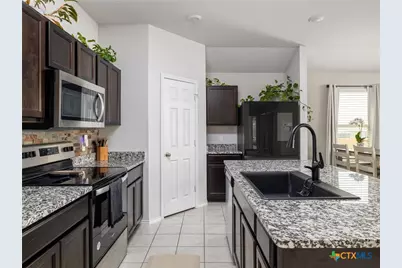 146 Hammond Court, Jarrell, TX 76537 - Photo 3