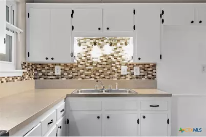 2004 Veterans Avenue, Copperas Cove, TX 76522 - Photo 7