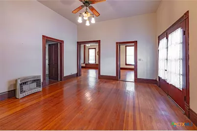 1306 N Avenue G, Shiner, TX 77984 - Photo 5