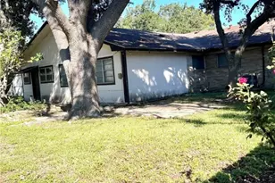 725 Westwood Dr, Port Lavaca, TX 77979 - Photo 33