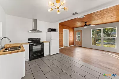 1807 S 11th Street, Temple, TX 76504 - Photo 9