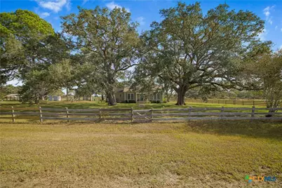 1733 County Road 284, Edna, TX 77957 - Photo 21