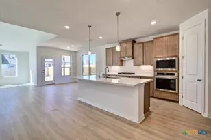 1683 Seekat Dr, New Braunfels, TX 78132 - Photo 9