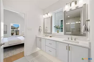 795 N Academy Ave, New Braunfels, TX 78130 - Photo 9