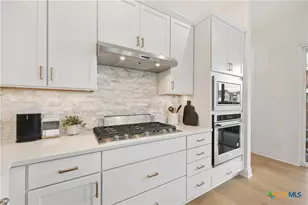 795 N Academy Ave, New Braunfels, TX 78130 - Photo 7