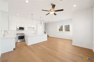 895 N Academy Ave, New Braunfels, TX 78130 - Photo 5