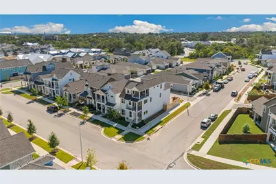 895 N Academy Avenue, New Braunfels, TX 78130 - Photo 11