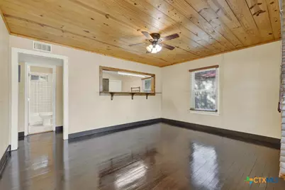 927 N Union Avenue, New Braunfels, TX 78130 - Photo 7