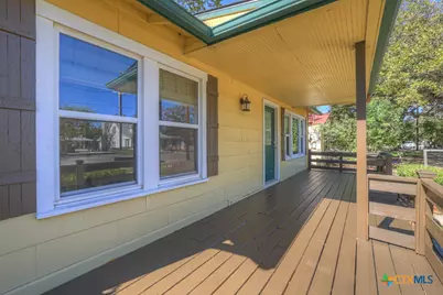 927 N Union Avenue, New Braunfels, TX 78130 - Photo 5