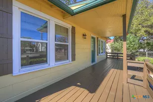 927 N Union Ave, New Braunfels, TX 78130 - Photo 5