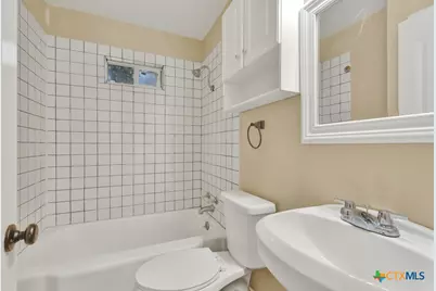 927 N Union Avenue, New Braunfels, TX 78130 - Photo 17