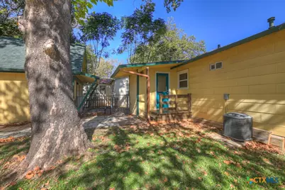 927 N Union Avenue, New Braunfels, TX 78130 - Photo 25