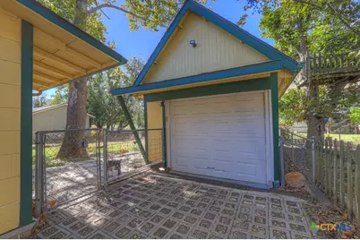 927 N Union Avenue, New Braunfels, TX 78130 - Photo 19