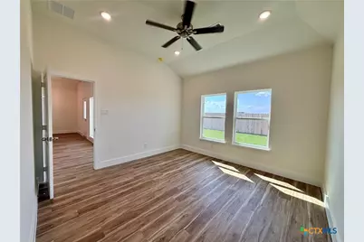 318 Cardinal Dr, Port Lavaca, TX 77979 - Photo 11