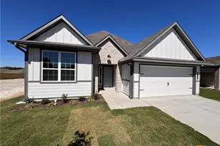 310 University Ave, Troy, TX 76579 - Photo 1