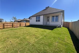 310 University Ave, Troy, TX 76579 - Photo 21