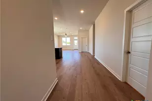 310 University Ave, Troy, TX 76579 - Photo 5