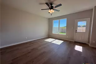 409 University Ave, Troy, TX 76579 - Photo 9