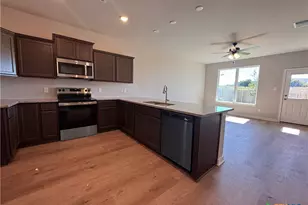 409 University Ave, Troy, TX 76579 - Photo 5