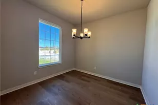 409 University Ave, Troy, TX 76579 - Photo 3