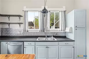 404 E 9th Ave, Belton, TX 76513 - Photo 15