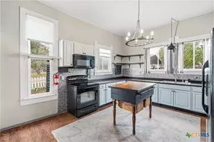 404 E 9th Ave, Belton, TX 76513 - Photo 13