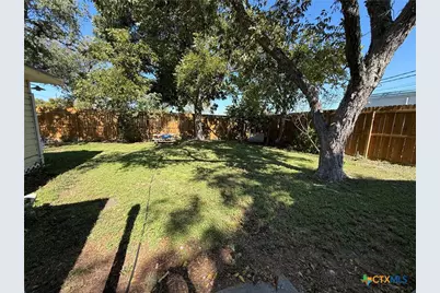 1404 N Wheeler, Victoria, TX 77901 - Photo 3