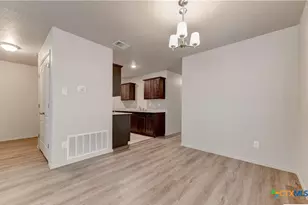 601 Lost Trail Dr, Copperas Cove, TX 76522 - Photo 7