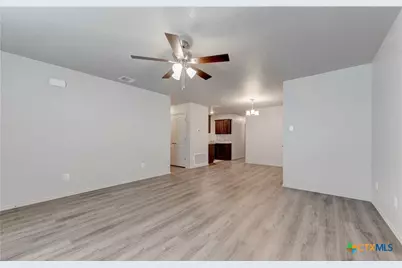 601 Lost Trail Drive #B, Copperas Cove, TX 76522 - Photo 5