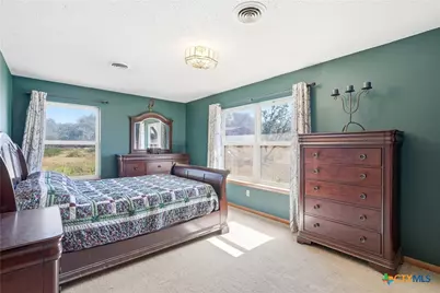 12218 W Adams Avenue, Belton, TX 76513 - Photo 27