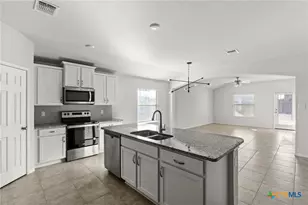 1825 Fall Creek Ct, Copperas Cove, TX 76522 - Photo 3