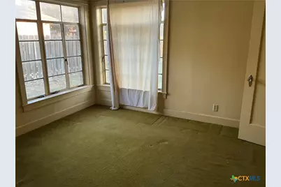 407 Wisteria Avenue, Victoria, TX 77901 - Photo 7