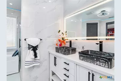 629 Lake Island Drive, Canyon Lake, TX 78133 - Photo 27