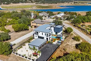 629 Lake Island Dr, Canyon Lake, TX 78133 - Photo 3