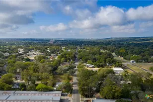 311 Torrey St, New Braunfels, TX 78130 - Photo 23