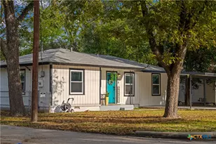 311 Torrey St, New Braunfels, TX 78130 - Photo 3