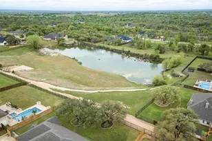 302 Roca Trl, Belton, TX 76513 - Photo 3