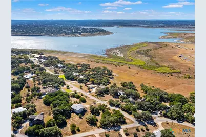 826 Lake Island Drive, Canyon Lake, TX 78133 - Photo 5