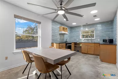 1101 E Walnut Street, Waco, TX 76704 - Photo 9