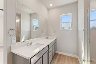 743 Langston Ln, New Braunfels, TX 78130 - Photo 15