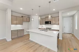 743 Langston Ln, New Braunfels, TX 78130 - Photo 7