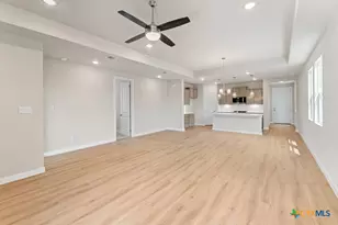 743 Langston Ln, New Braunfels, TX 78130 - Photo 9